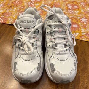 VIONIC women’s Walker Shoes